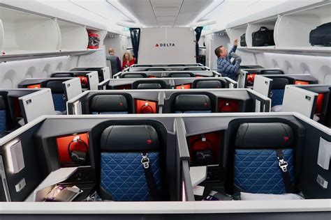 Review: Delta One A350 Suite (Business Class) from Detroit to Amsterdam