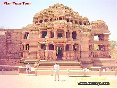 Tourist Attraction India: Sas-Bahu Temple Gwalior