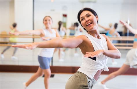 4 Reasons Anyone Can Try Dancing for Exercise | BeautyHub.PH