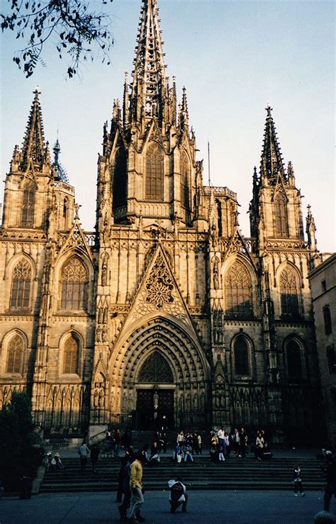 Barri Gotic: Exploring the Gothic Architecture of Barcelona