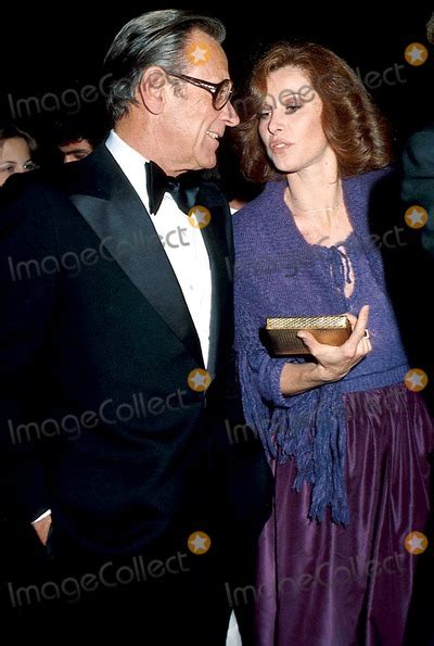 Photos and Pictures - William Holden Stefanie Powers Academy Awards 1977 Oscars Phil Roach/ipol ...