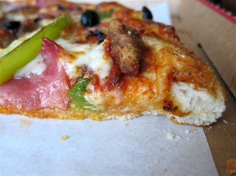 Review: Pizza Hut - New Hand-Tossed Pizza | Brand Eating