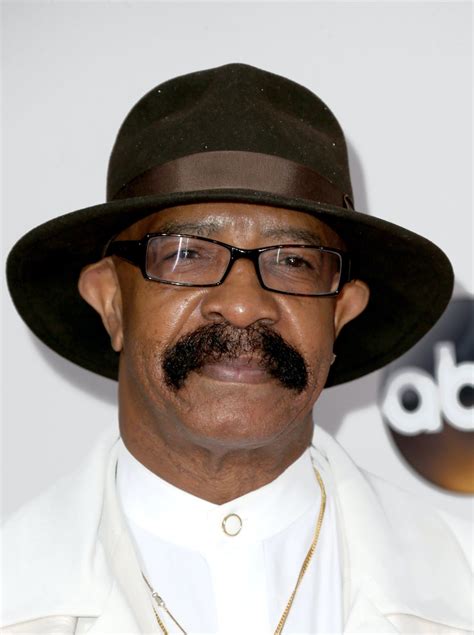 Who Is Drake's Dad? Dennis Graham Is An Instagram Celeb