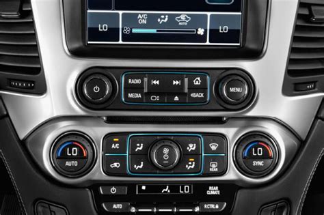 2015 Chevrolet Suburban Pictures: Dashboard | U.S. News