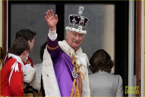 King Charles & Queen Camilla Wave to the Crowds from Buckingham Palace Balcony on Coronation Day ...