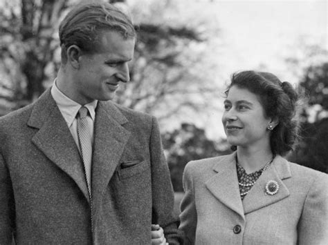 Photos of a Young Queen Elizabeth Before She Became Queen - Business Insider