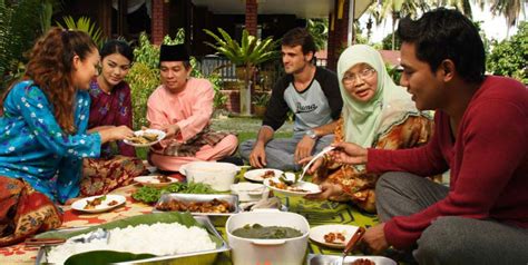 9 Asian Dining Etiquette To Be Mindful Of The Next Time You’re Invited ...