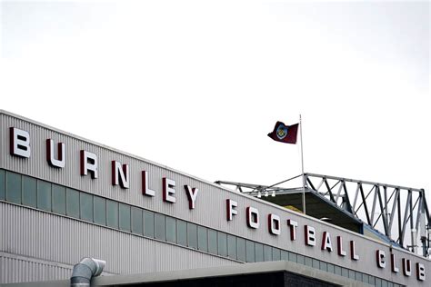 Burnley owner ALK Capital offers to buy up shares owned by fans - The Athletic