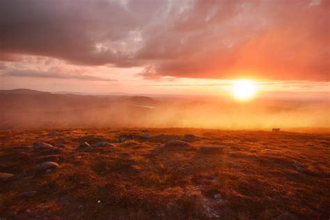 Top 5 Sunrise/Sunset Locations in the Mourne Mountains - Trek NI