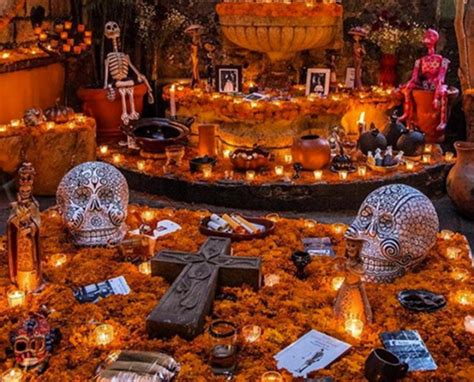 Tradiciones mexicanas. El ritual de día de muertos, a través de las ofrendas