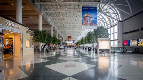 Charlotte-Douglas International Airport Guide