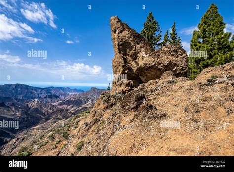 Gran Canaria hiking route Cruz de Tejeda to Artenara, view into Caldera de Tejeda, Gran Canaria ...