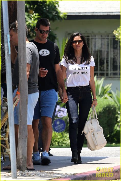 Olivia Munn & Aaron Rodgers Dating, Hold Hands After PDA Packed Brunch ...