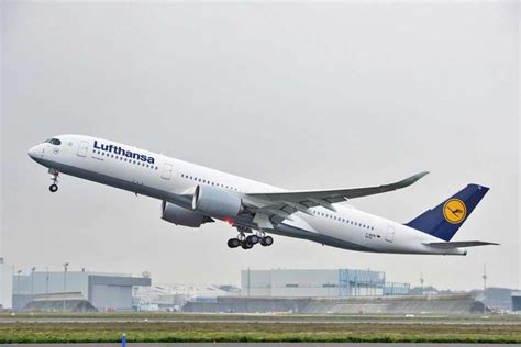 Lufthansa receives its first Airbus A350 - Air Data News