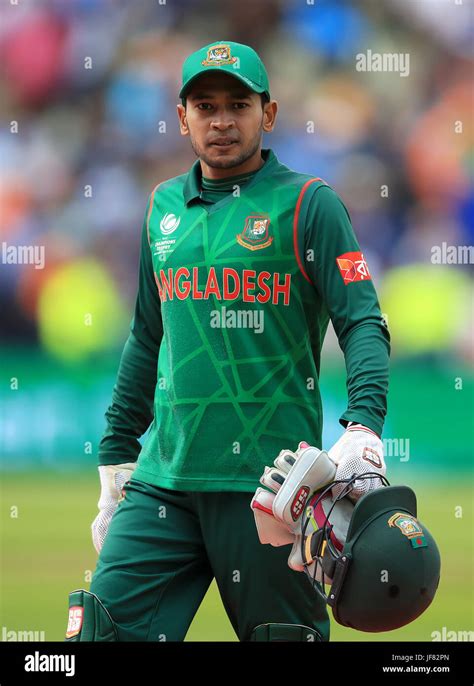 Bangladesh wicketkeeper Mushfiqur Rahim Stock Photo - Alamy