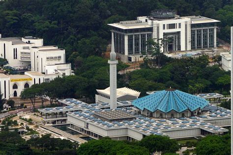 Welcome to the Islamic Holly Places: Masjid Negara (Kuala Lumpur) Malaysia