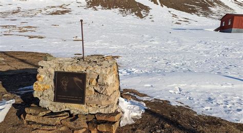 The Memorial to John Munro Longyear Celebrates the History of Svalbard – The Monumentous