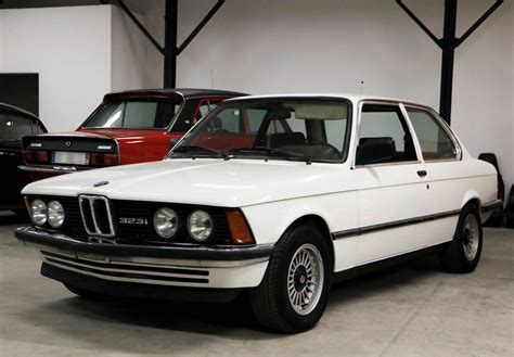 VENDUE - BMW 323i 1982 ( E21 )