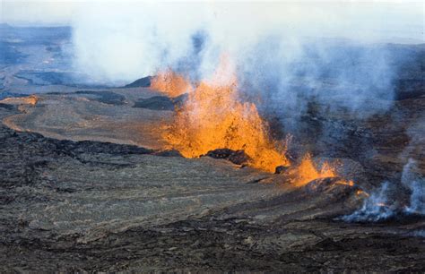1984 Eruption of Mauna Loa - Hawaiʻi Volcanoes National Park (U.S. National Park Service)
