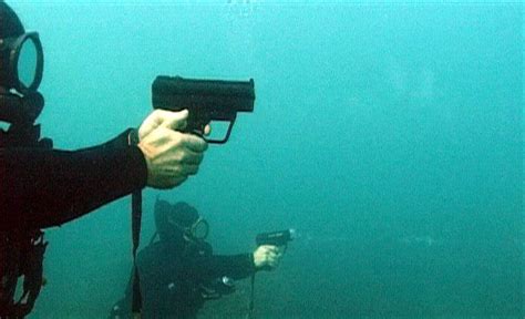 Foro de Historia Militar el Gran Capitán • Ver Tema - Disparando bajo el agua; armas submarinas