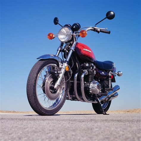 The Kawasaki Z1 900 Fought the Honda CB750 With Sheer Speed