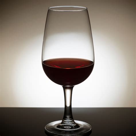 How to Choose the Right Port Wine Glasses