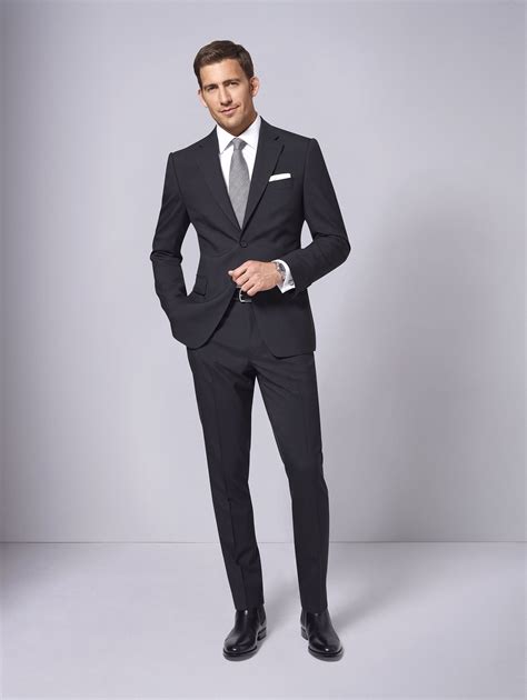 61 How To Wear Black Suit For Men Work Outfit -Gallery- | Formal suits men, Black suit men, Cool ...