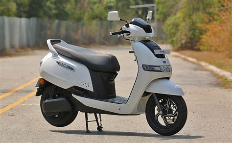 TVS iQube Electric Scooter First Ride Review - CarandBike