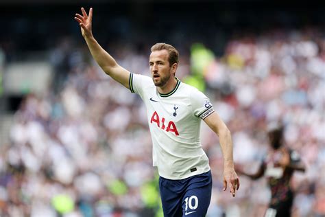 Tottenham prepared to offer Harry Kane record £400,000-a-week deal ...