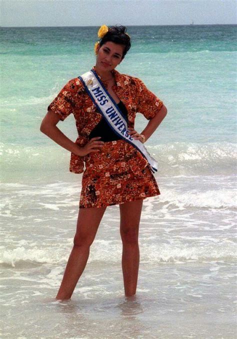 Brook Mahealani Lee - USA - Miss Universe 1997 | Miss hawaii, Fashion ...