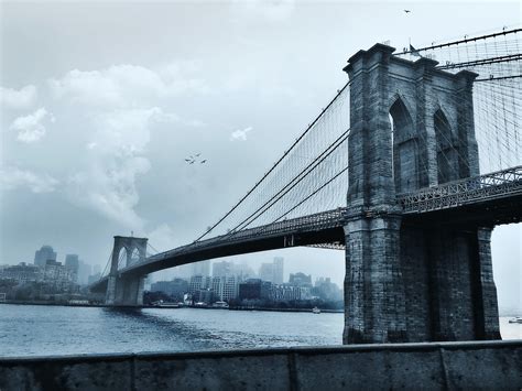 Brooklyn Bridge - story, history, construction & facts | Traveler Lifes