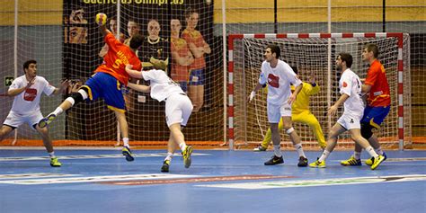 La Cancha del Balonmano, Medidas y Elementos - ¡Así se juega!