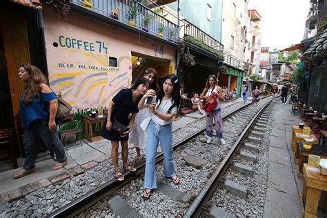 Hanoi Train Street - Doorstep Railway at Old Quarter Hanoi - Day Tours ...