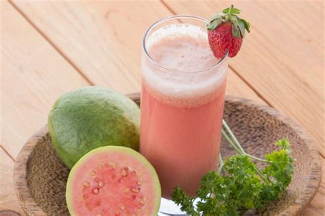 Benefits of Guava Juice - Juicing Ideas | Naturopress