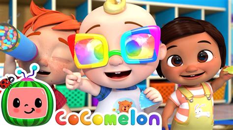 Learning Colors Song | CoComelon Nursery Rhymes & Kids Songs Acordes - Chordify