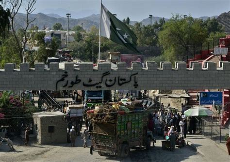 Torkham border shuts after Pakistan-Afghanistan skirmish | Pakistan Today