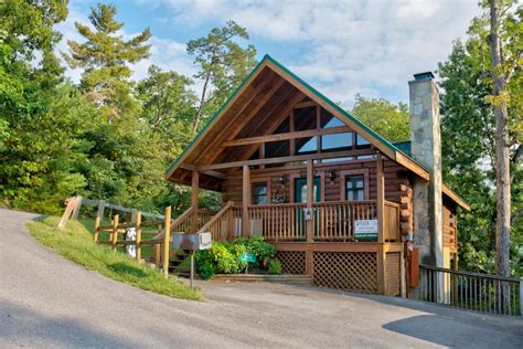 Arrowhead Log Cabin Resort: Moonlight Romance Cabin in Pigeon Forge w/ 1 BR (Sleeps2)