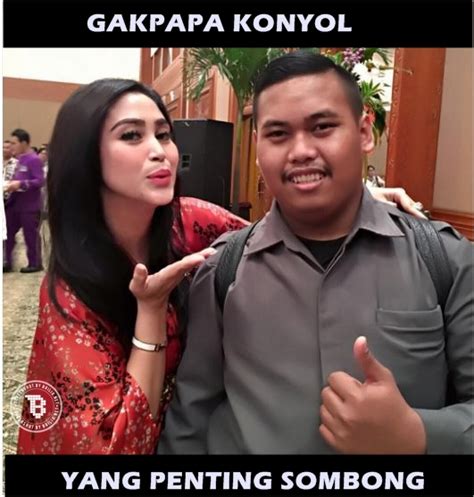 13 Meme si ajudan pribadi ini nggak kalah kocak sama orangnya