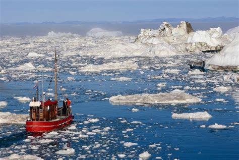 Greenland vs Iceland: which one is best? - Routes North