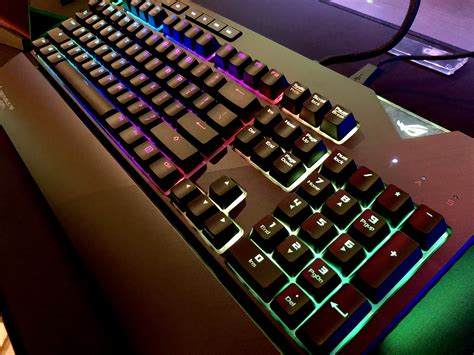 CES: ASUS unveil ROG Strix Flare, a keyboard that can light up your ...