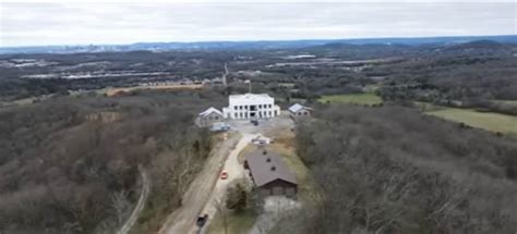 Inside Kid Rock's new home he built to look like The White House