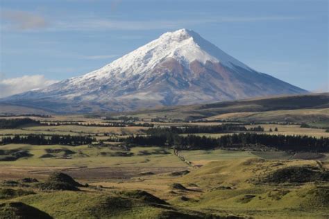 Climbing Cotopaxi – 11 Expert Tips For An Epic Summit | Mountain IQ