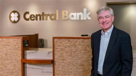 Central Bank of St. Louis' new president on the St. Louis economy | ksdk.com