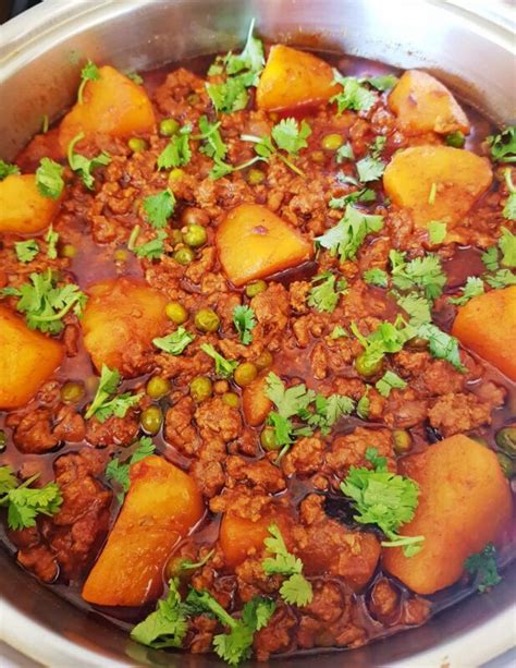 Mutton Mince Curry with Peas & Potatoes - Durban Curry Recipes