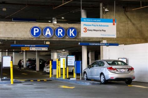 Parking tickets aren't enforceable at this Bay Area mall. Confused shoppers are still paying