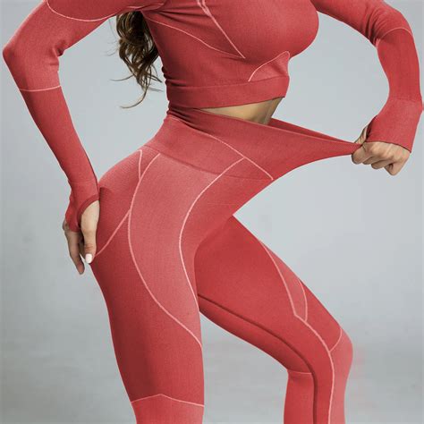 2019 New Seamless Yoga Clothes Set With Bouncy Fabric Women Long Sleeve Stripe Sport Wear - Buy ...