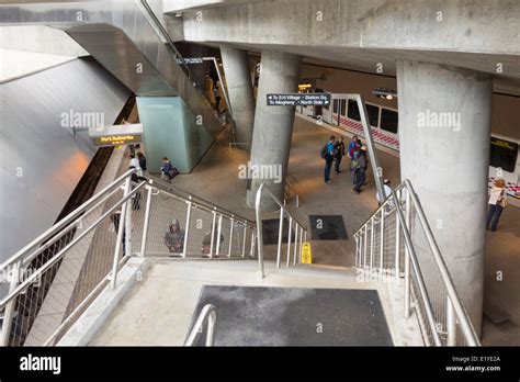 train station in Pittsburgh PA Stock Photo - Alamy