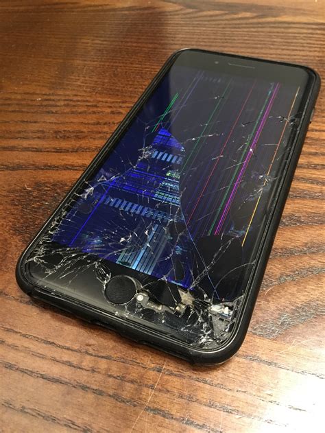 Royal Oak Cracked iPhone Screen Repair - Detroit's Best Cracked iPhone & iPad Repair Team!