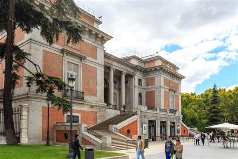 Museo Del Prado Building in Spanish Capital Madrid Editorial Stock ...