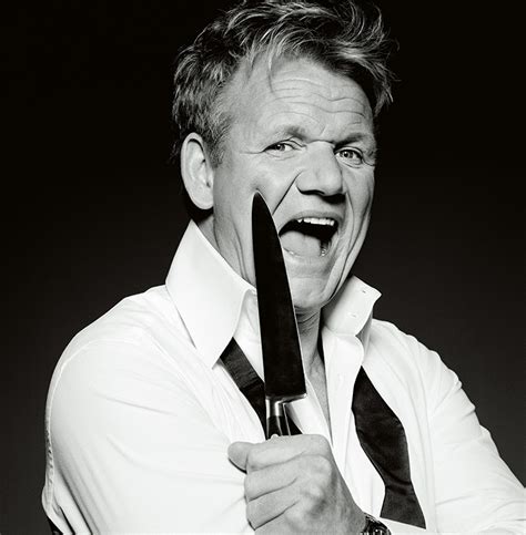 GOR001 : Gordon Ramsay with knife - Iconic Images